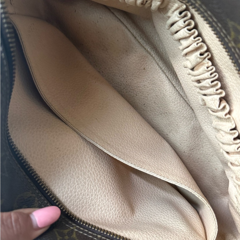 Vintage Louis Vuitton Monogram Crossbody Bag - Picture 2 of 7